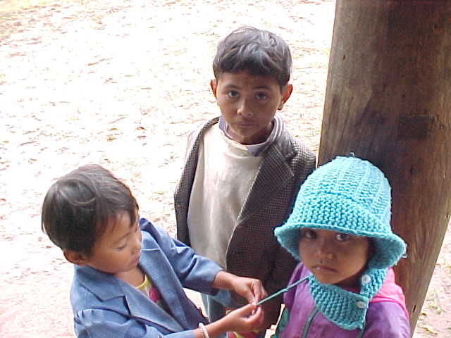 Lat children :  (Vietnam, The Travel Addicts)