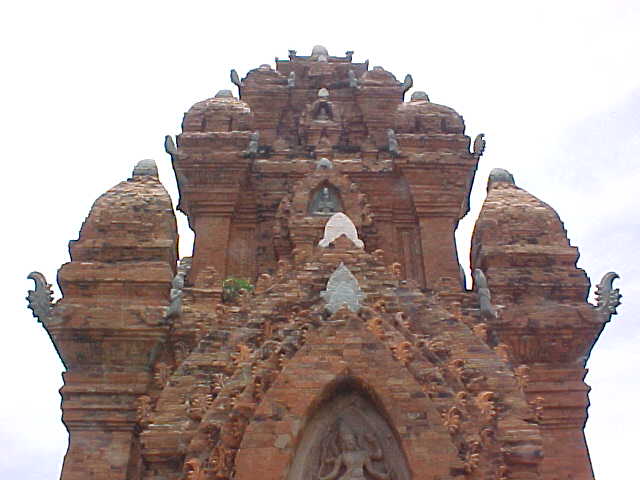 Classic Hindu architecture :  (Vietnam, The Travel Addicts)